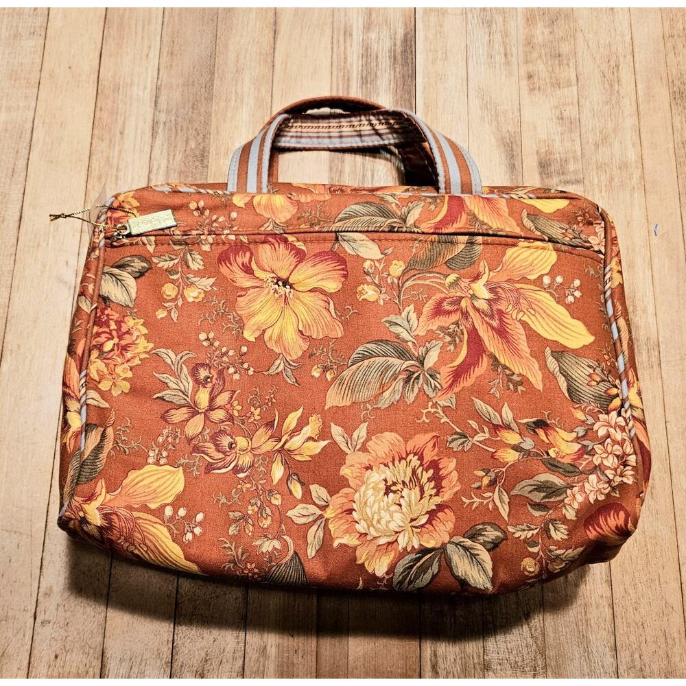 NEW NWT Once Upon A Rose Cosmetic Makeup Accessories Toiletry Bag Floral